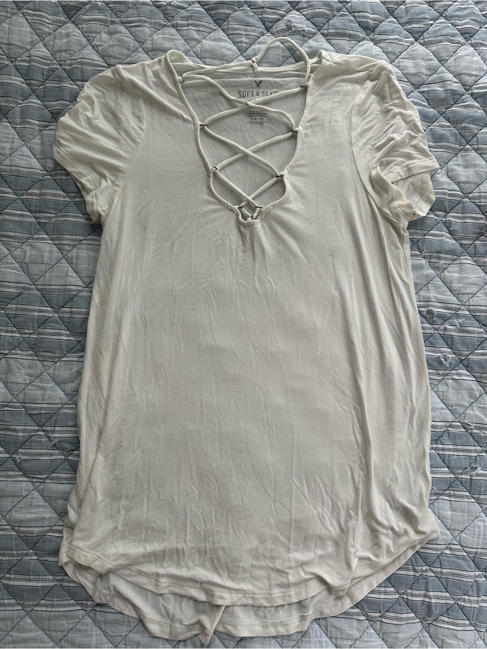 American Eagle Outfitters Cream Lattice V-Neck Short Sleeve Top